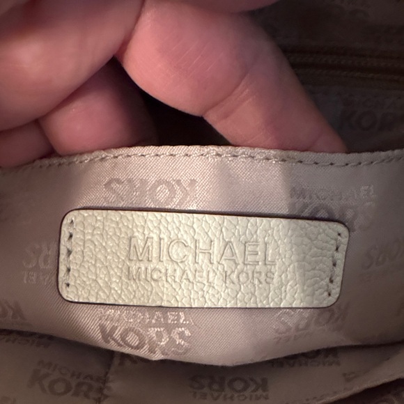 Michael Kors Cream Alexis Pebbled Leather Satchel with Gold Hardware - Picture 8 of 13